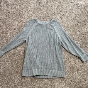 Old Navy Women's Gray Crew Neck Sweater